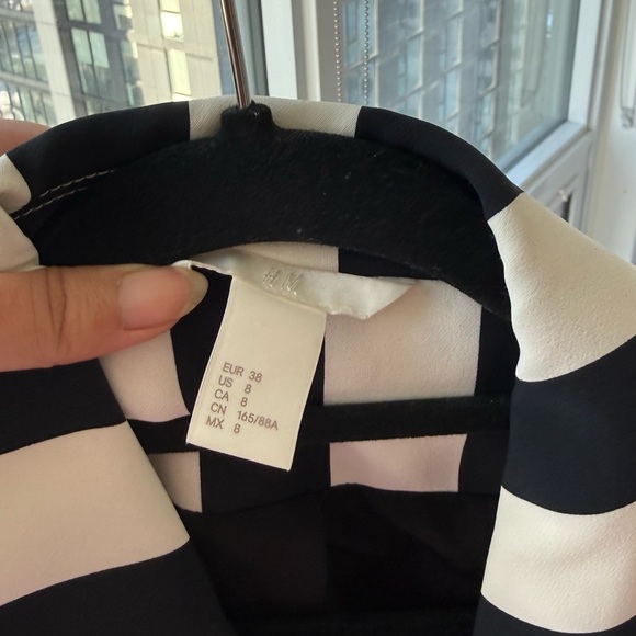 H&M Black and White Striped Jacket - Picture 3 of 3